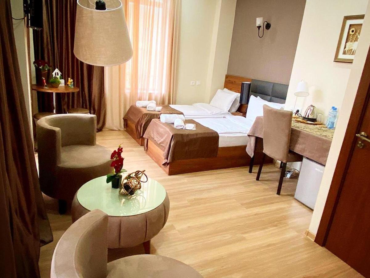 Hotel Terrace Tbilisi Eksteriør bilde