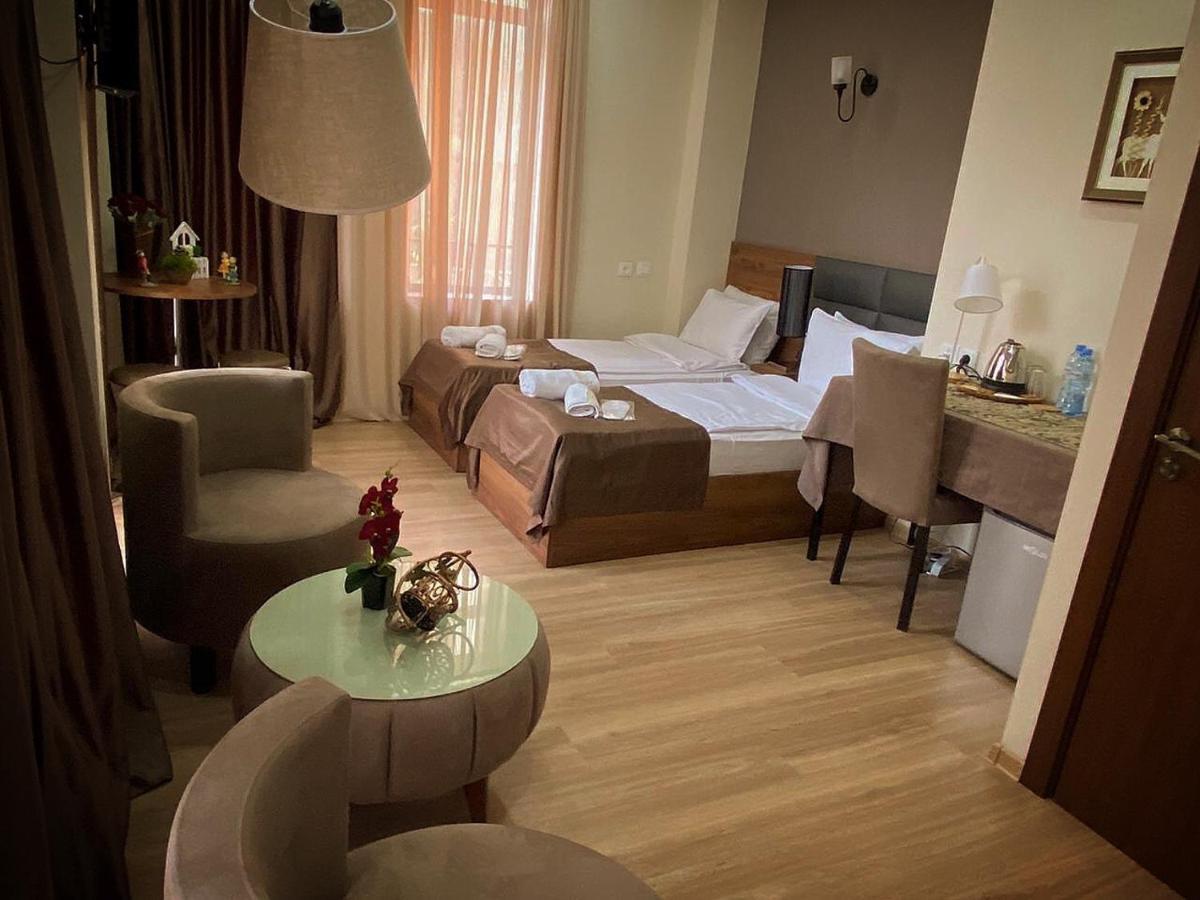 Hotel Terrace Tbilisi Eksteriør bilde
